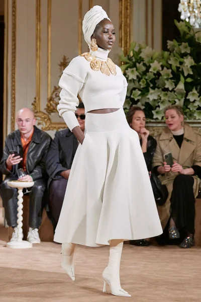 Look 33
